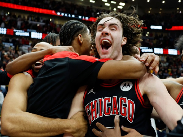 Josh Giddey Bergabung dengan Michael Jordan dan Scottie Pippen