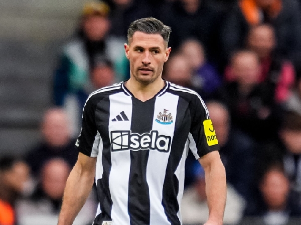 Bek senior Newcastle United, Fabian Schar