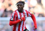 Armel Bella-Kotchap Janji Main dengan Martabat Usai Southampton Terdegradasi
