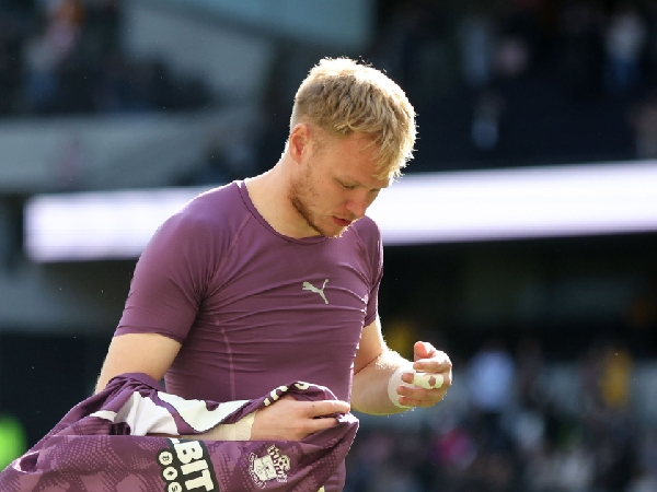 Simon Rusk membahas masa depan Aaron Ramsdale di Southampton