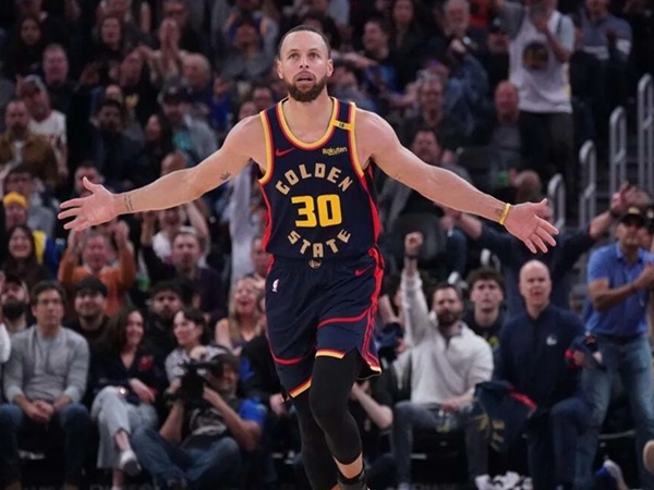 Stephen Curry Siap Tempur Saat Melwan Clippers