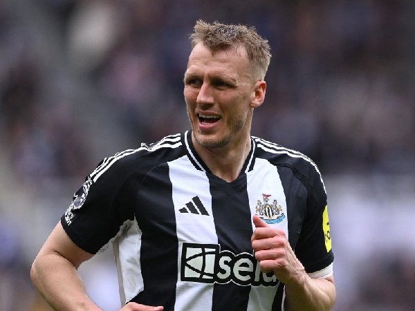Bek Newcastle United, Dan Burn