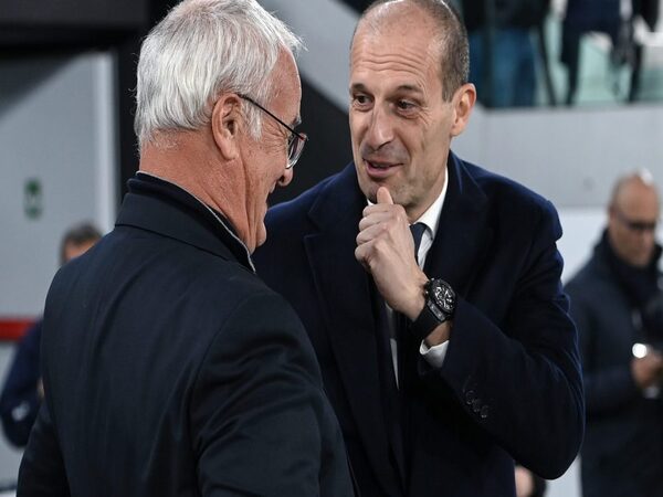 Claudio Ranieri angkat bicara perihal isu penunjukan Massimiliano Allegri sebagai pelatih baru AS Roma untuk musim depan / via Getty Images