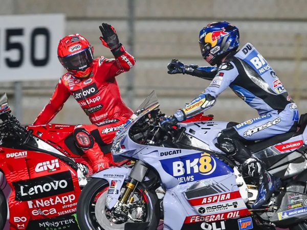 Marc Marquez Bertanggung Jawab Atas Senggolan dengan Alex