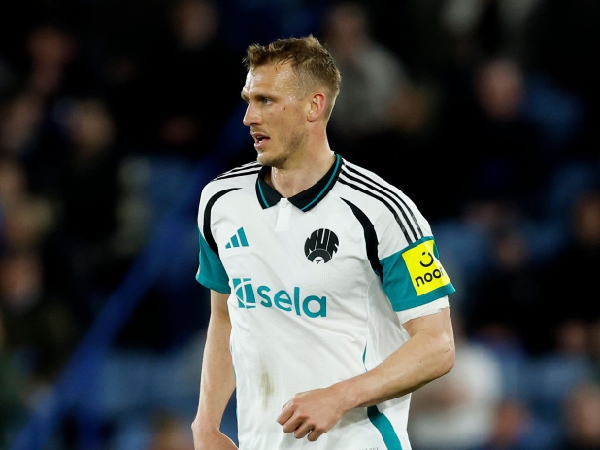 Bek Newcastle United, Dan Burn