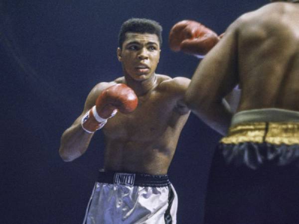 Nama Muhammad Ali diabadikan pada sebuah undang-undang yang dimaksudkan untuk mencegah promotor menggunakan praktik-praktik predator dan anti-kompetitif terhadap para atlet sambil mendorong pasar yang bebas dan terbuka. (Foto: Fight TV)