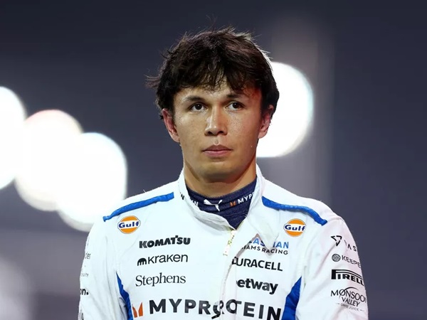 Alex Albon Kesal dengan Cara Bearman Bertahan