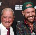 Promotor Bob Arum Yakin Pensiunnya Tyson Fury Sudah Final