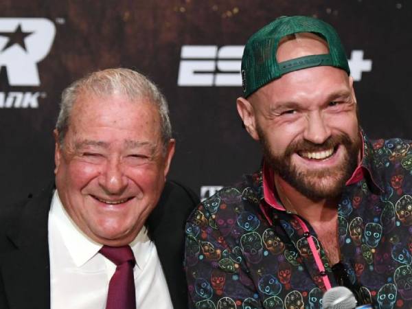 Promotor Bob Arum Yakin Pensiunnya Tyson Fury Sudah Final
