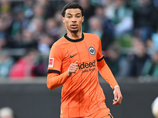 Hugo Ekitike Jadi Rebutan Raksasa Inggris, Frankfurt Pasang Harga Selangit