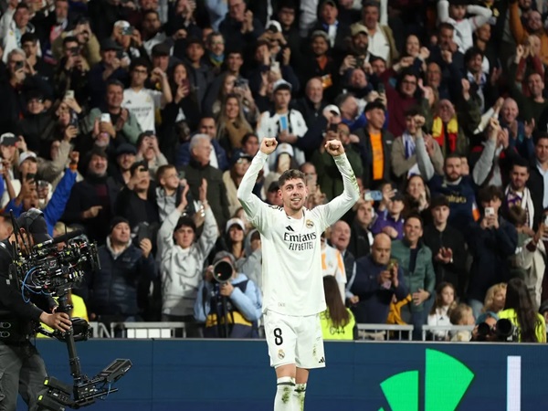 Fede Valverde Bermain Melawan Cedera demi Real Madrid