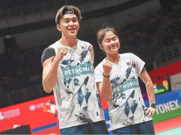 Hoo Pang Ron Tegaskan Terus Berkomitmen Bersama Pasangannya Sim Yu Jin