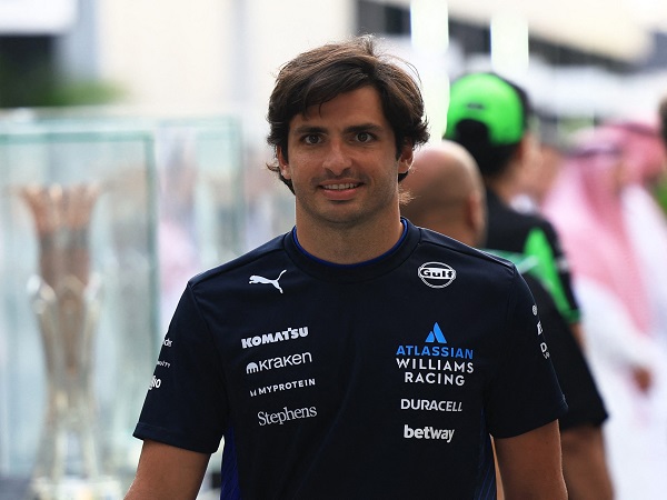 Carlos Sainz Jr Senang Bisa Finish Kedelapan di GP Arab Saudi