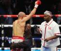 Chris Eubank Jr Dilarikan ke Rumah Sakit Setelah Pertarungan Melawan Benn