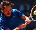 Daniil Medvedev Atasi Takhayul Di Madrid Open