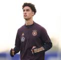 Barcelona Panggil Gelandang Muda Berbakat Latihan ke Tim Utama