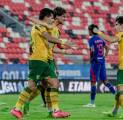 Persebaya Surabaya Tertahan di Derby Jatim, Gagal Salip Dewa United FC