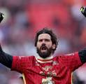 Gelar Premier League Kedua Terasa Berbeda Bagi Alisson Becker
