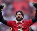 Gelar Premier League Kedua Terasa Berbeda Bagi Alisson Becker