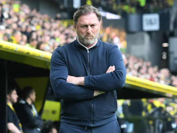 VfL Wolfsburg Resmi Pecat Ralph Hasenhuttl sebagai Pelatih