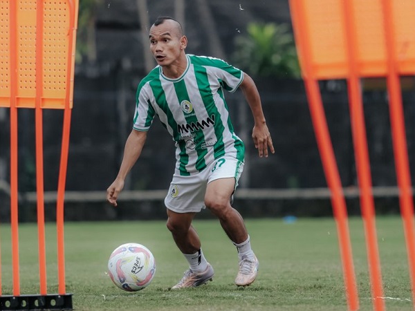 Winger PSS Sleman, Riko Simanjuntak