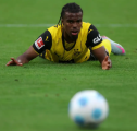 Gara-Gara Sering Cedera, Dortmund Urung Permanenkan Carney Chukwuemeka