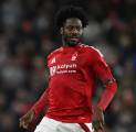 Ola Aina Bertahan, Siap Kawal Nottingham Forest di Kompetisi Eropa