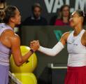 Reaksi Zheng Qinwen Usai Patahkan Dominasi Aryna Sabalenka Di Roma
