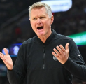 Steve Kerr Sesalkan Cedera Dari Stephen Curry