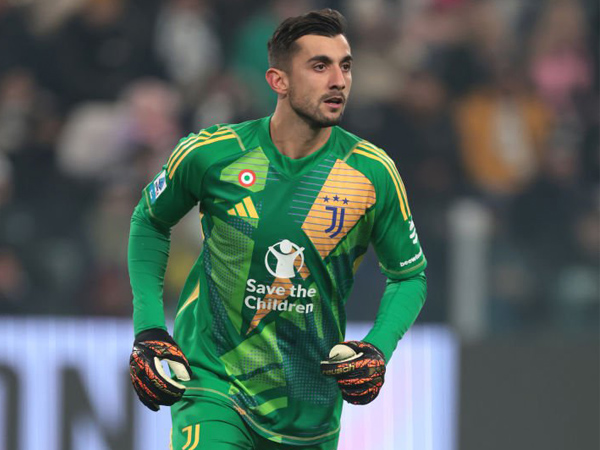 Mattia Perin Buka Peluang Tinggalkan Juventus di Musim Panas