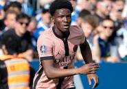 Chelsea Incar Bek Muda Paris Saint-Germain, Axel Tape
