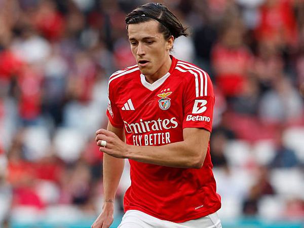 Demi Alvaro Carreras, Real Madrid Siapkan Kontrak Enam Tahun