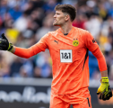 Gregor Kobel Masih Bungkam Soal Masa Depannya Bersama Dortmund