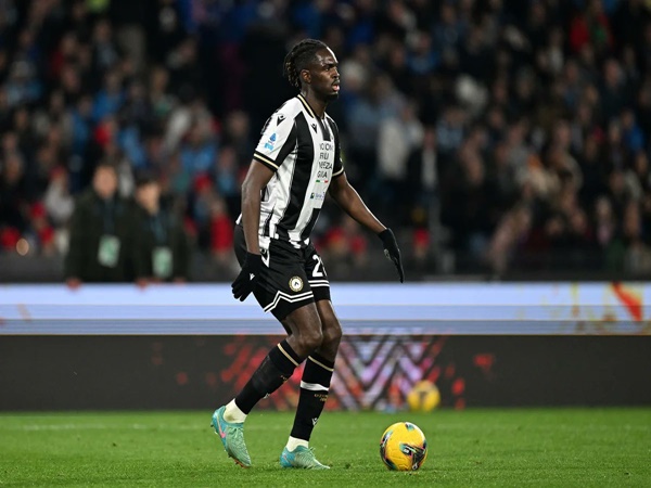 Oumar Solet dan Koni De Winter Jadi Target Utama Inter di Lini Belakang