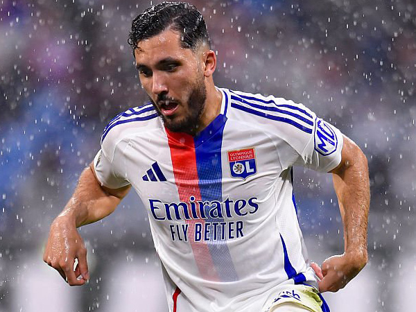 Tangis Perpisahan Rayan Cherki, Tanda Kepindahan ke Premier League?