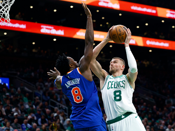 Brad Stevens sebut Kristaps Porzingis alami post-viral syndrome.