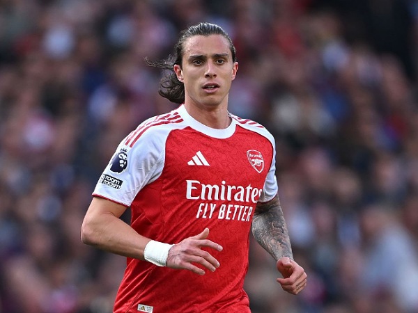 Riccardo Calafiori Tak Menyesal Gabung Arsenal Meski Cedera