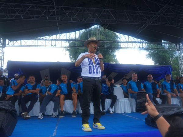 Umuh Imbau Bobotoh Tertib di Konvoi Perayaan Juara Persib