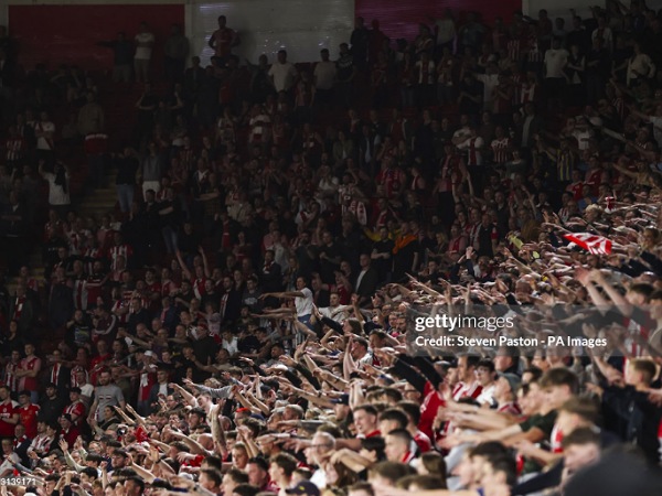 Southampton Ingatkan Suporter agar Tak Masuk Lapangan Lawan Arsenal