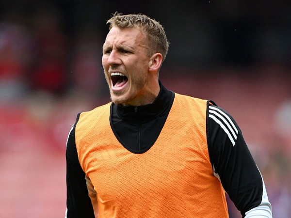 Dan Burn Tambah Berat Badan Demi Performa Maksimal di Posisi Bek Tengah