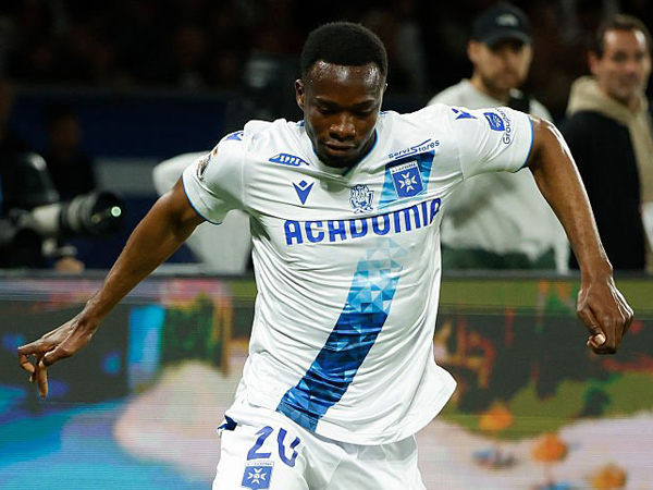 Everton Buka Peluang Rekrut Sinaly Diomande dari Auxerre