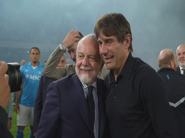 Soal Masa Depan Conte, Presiden Napoli Bilang Begini