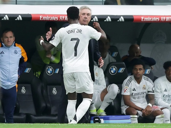 Vinicius Jr Kirim Surat Menyentuh untuk Carlo Ancelotti