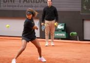 Naomi Osaka Bangun Momentum Dengan Kemajuan Di Clay-Court