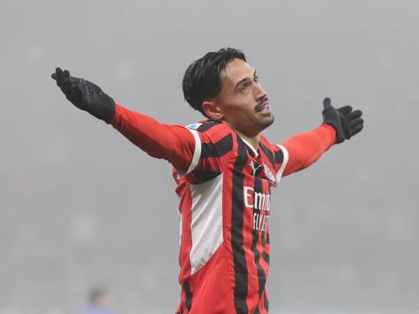 Tijjani Reijnders Dinobatkan sebagai Gelandang Terbaik Serie A 2024-25