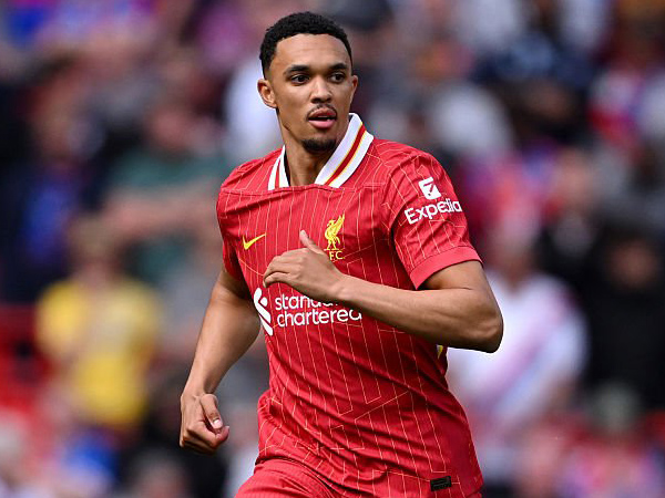 Arne Slot Komentari Laga Terakhir Trent Alexander-Arnold