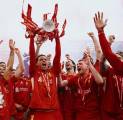 Curtis Jones Sebut Trofi Premier League Musim ini Terasa Lebih Spesial