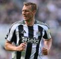 Dan Burn Antusias Hadapi Real Madrid & Barcelona di Liga Champions