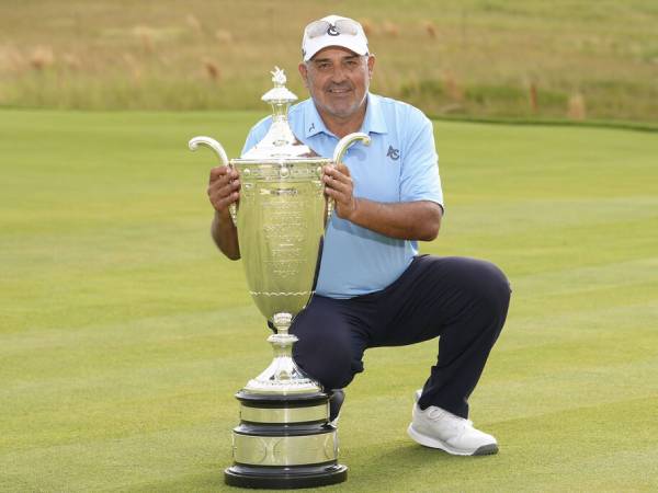 Angel Cabrera Koleksi Gelar PGA Tour Champions Kedua Beruntun