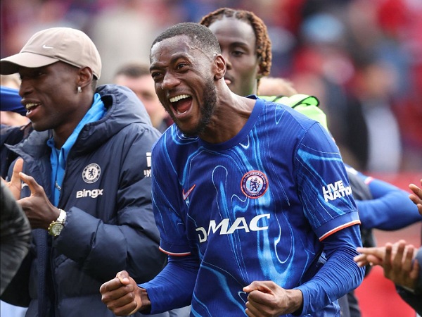 Bek Chelsea, Tosin Adarabioyo
